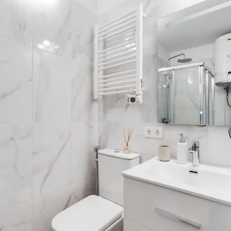 Ultimate - Centrally Located Beachside